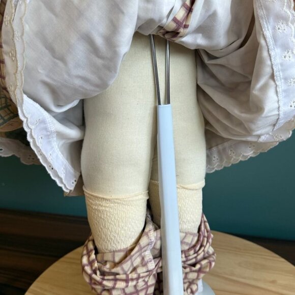 Vintage 1989 Karen McGuffey Miller "SnooKums" Doll With Curly Red Hair Glasses & - Picture 8 of 10